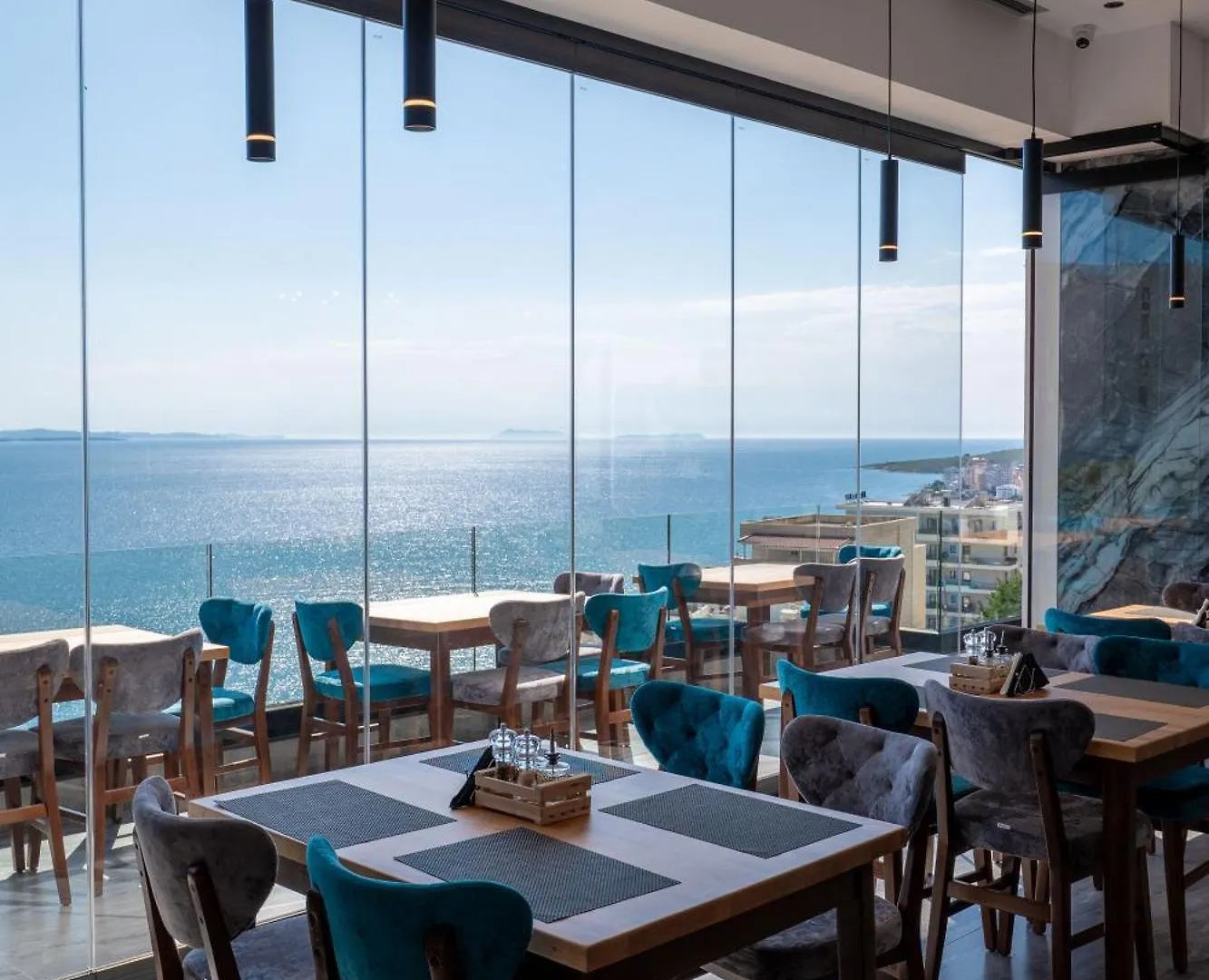 ****  Litan Hotel Sarandë Albanien