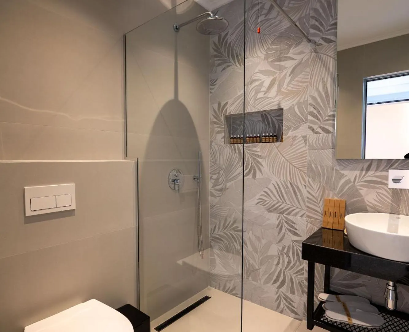 Litan Hotel Sarandë 4*,