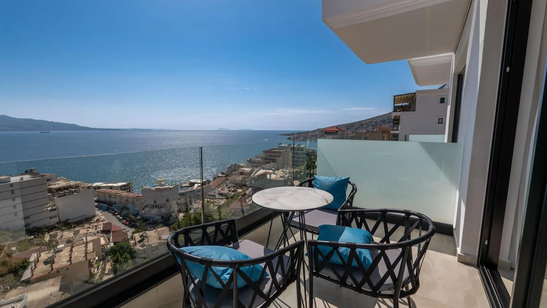 Litan Hotel Sarandë 4*,
